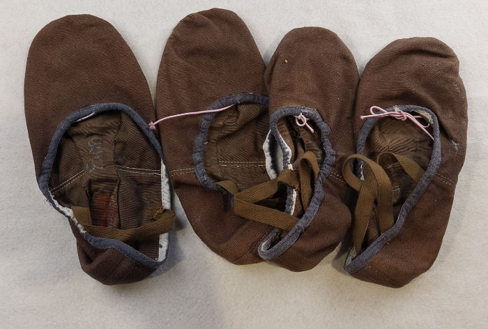 BROWN CANVAS BALLET SHOES