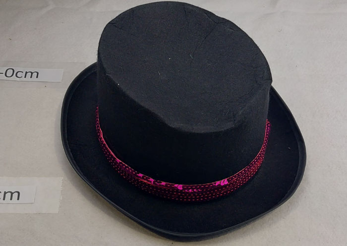 HAT BLACK WITH PINK SEQUIN