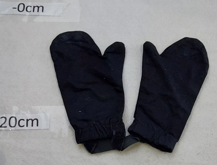Black Mitts Gloves