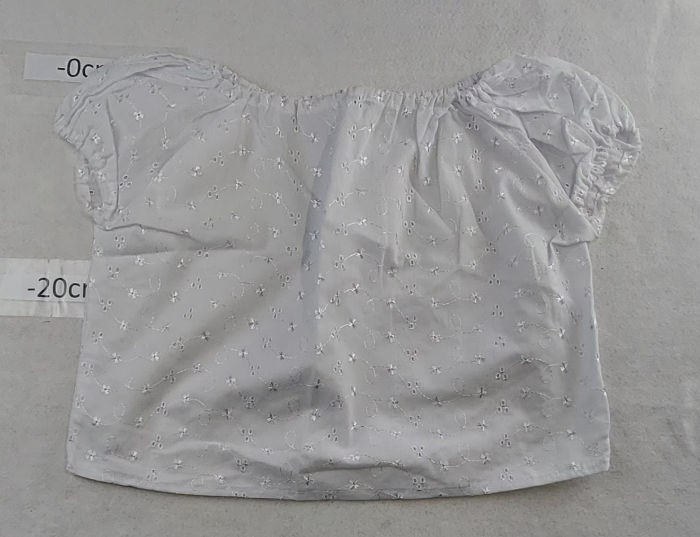 WHITE TOP WITH PUFFY SLEEVE