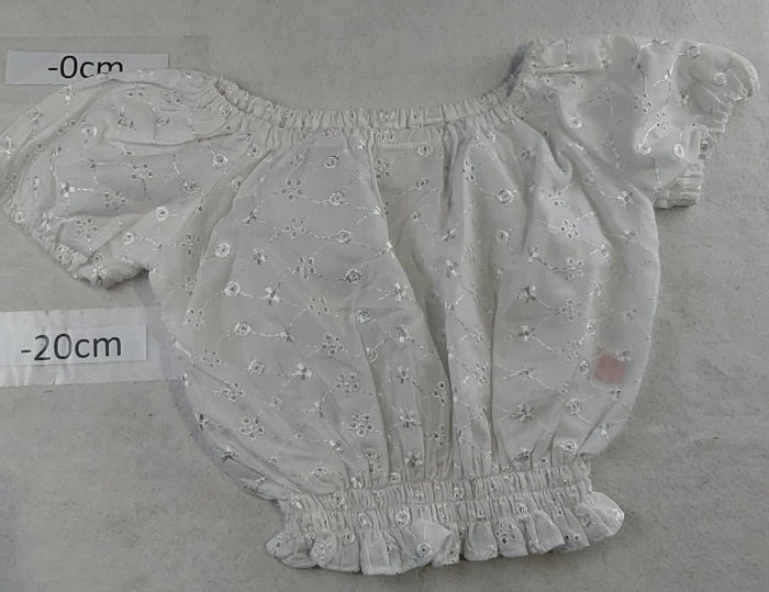 WHITE CROP TOP FRILLY