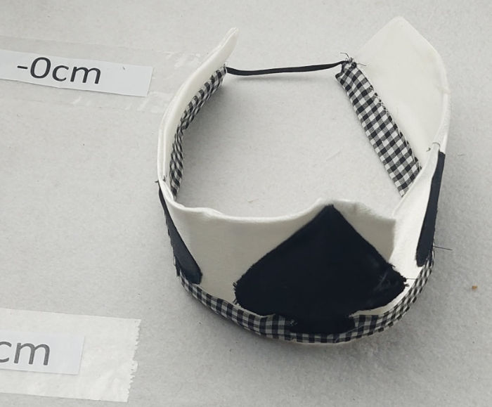 BLACK AND WHITE HEADDRESS SPADES CLUBS